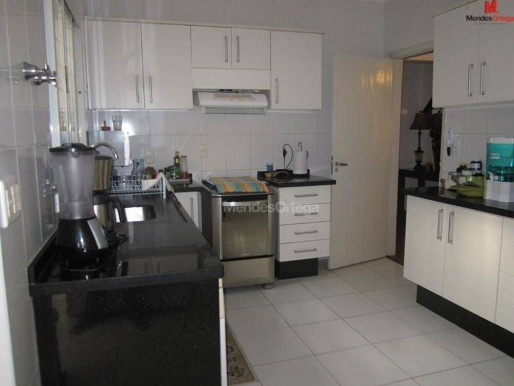 Casa, 3 quartos, 222 m² - Foto 1