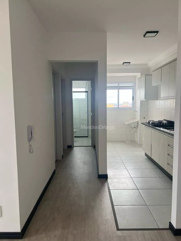 Apartamento à venda com 2 quartos, 62m² - Foto 5