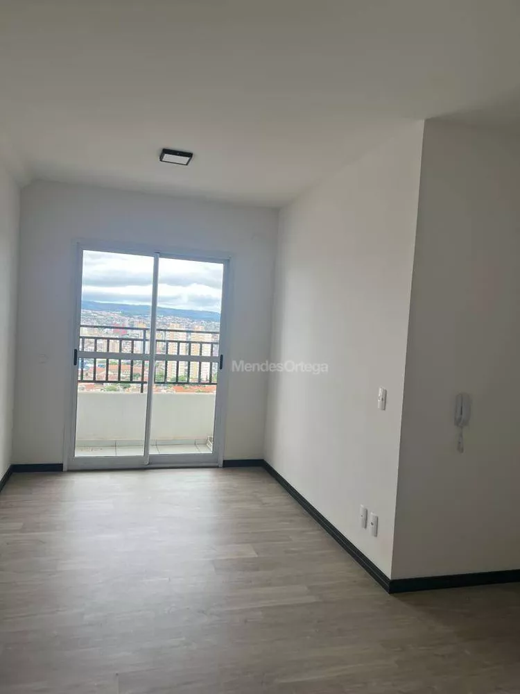 Apartamento à venda com 2 quartos, 62m² - Foto 2