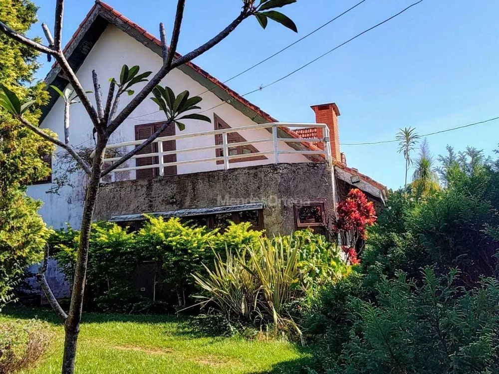 Chácara à venda com 9 quartos, 1000m² - Foto 1