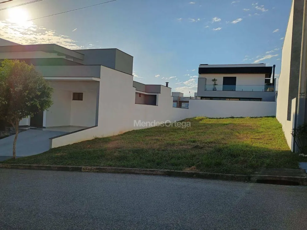 Loteamento e Condomínio, 252 m² - Foto 1