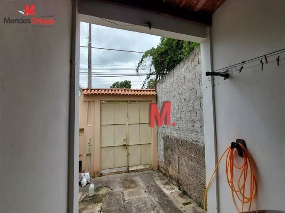 Casa à venda com 4 quartos, 180m² - Foto 1