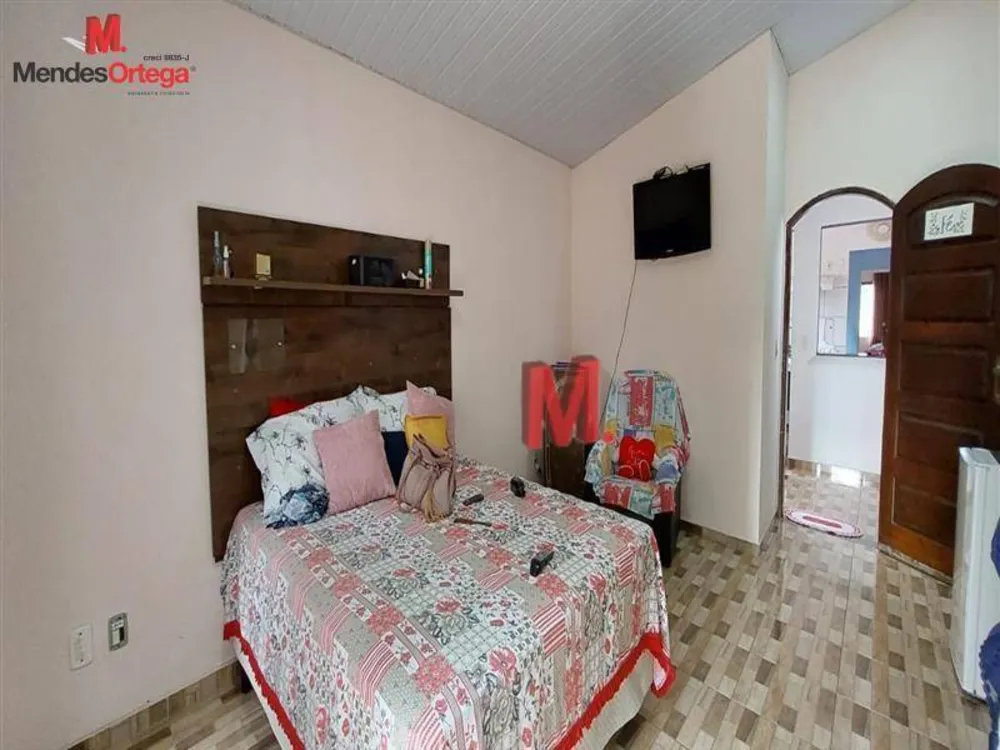 Casa, 4 quartos, 180 m² - Foto 1