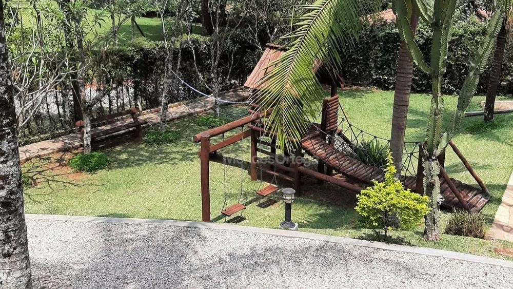 Chácara, 3 quartos, 1023 m² - Foto 1