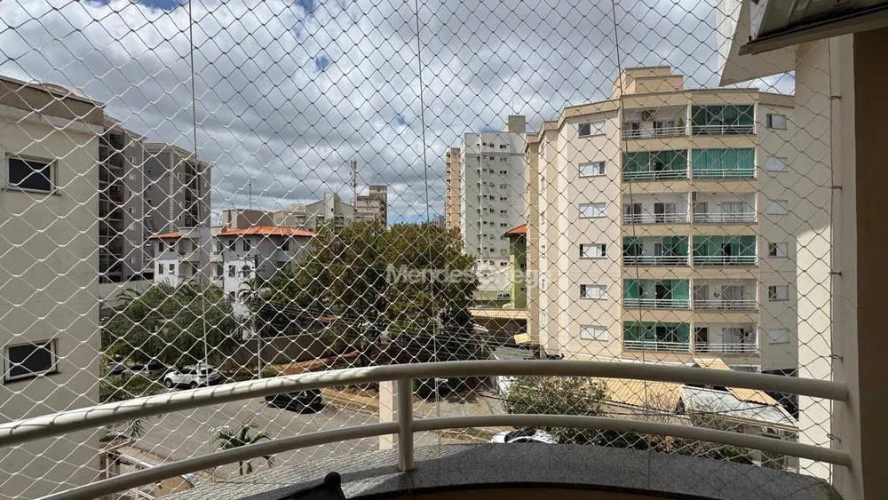 Apartamento, 2 quartos, 70 m² - Foto 2