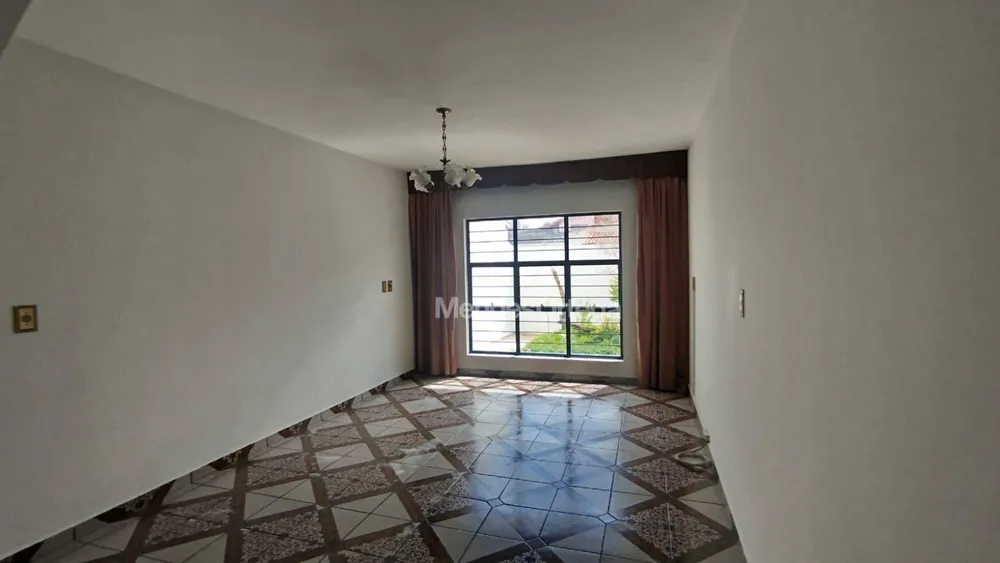 Casa, 3 quartos, 248 m² - Foto 3