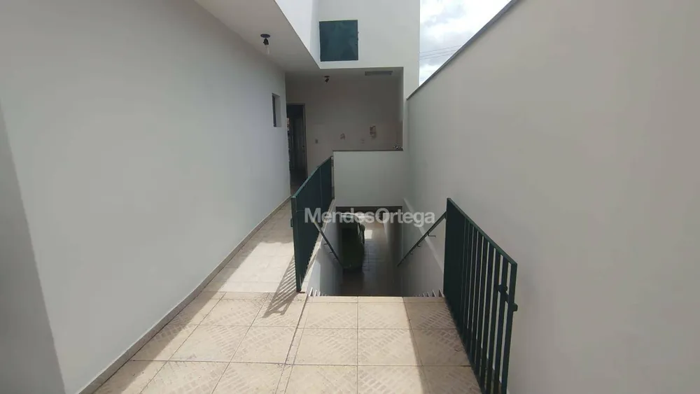 Casa, 3 quartos, 248 m² - Foto 1