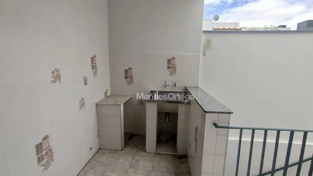 Casa, 3 quartos, 248 m² - Foto 2
