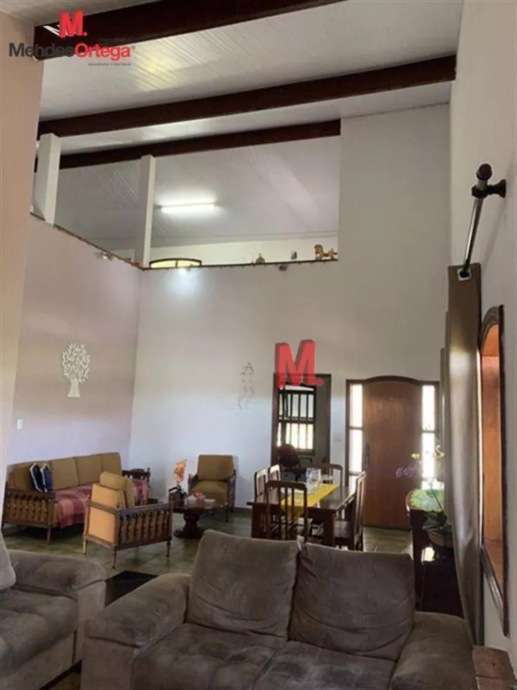 Casa de Condomínio à venda com 4 quartos, 420m² - Foto 1