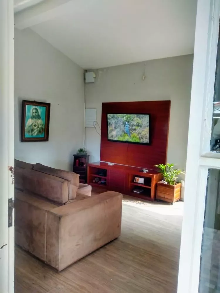 Casa, 3 quartos, 242 m² - Foto 2