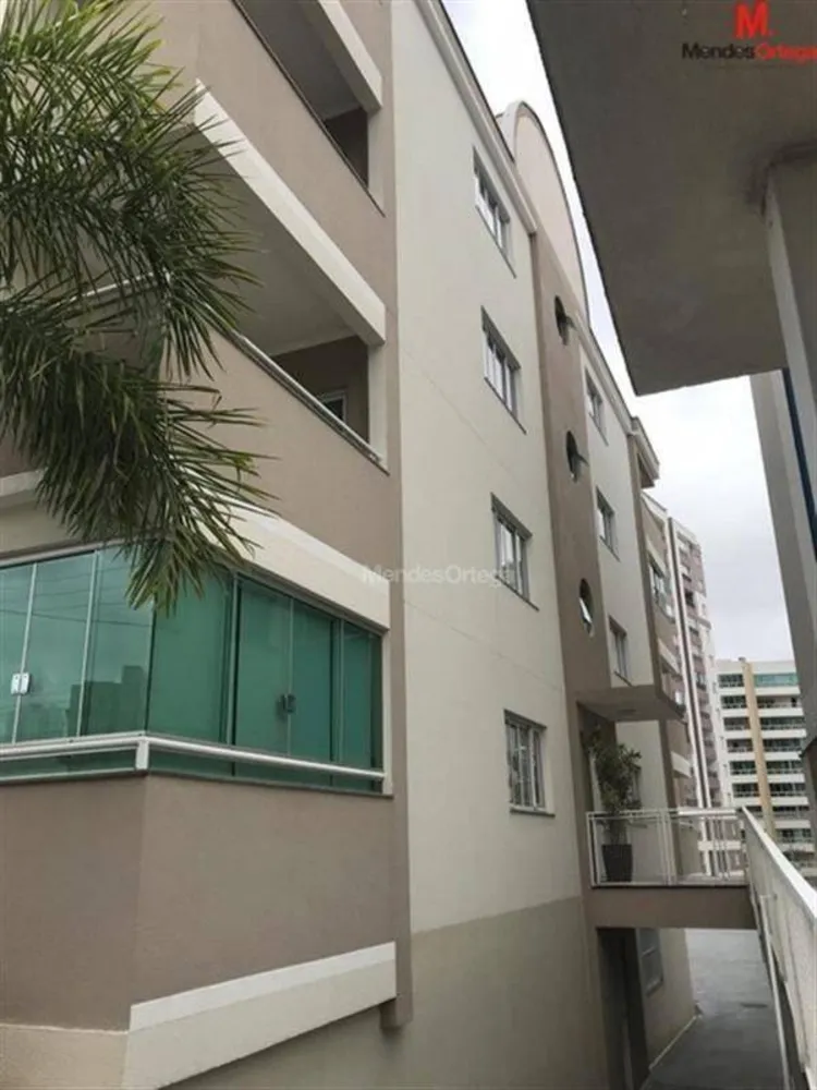 Apartamento, 2 quartos, 77 m² - Foto 2
