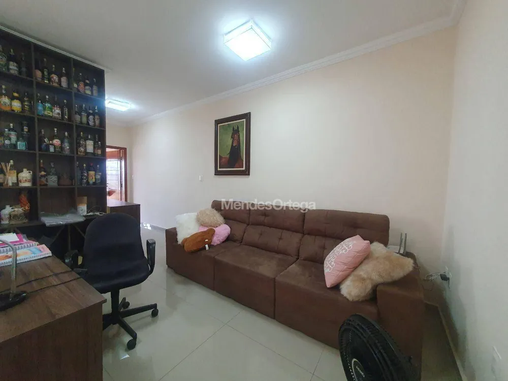 Casa, 3 quartos, 338 m² - Foto 2