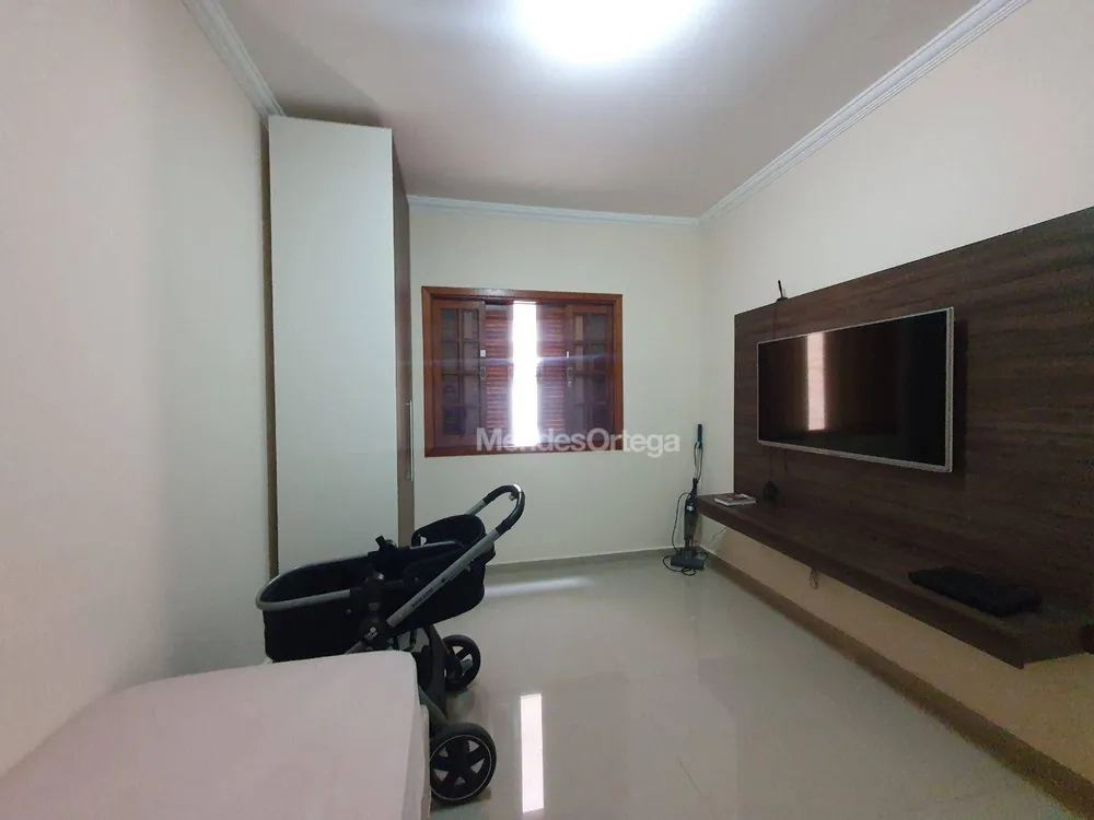Casa, 3 quartos, 338 m² - Foto 13