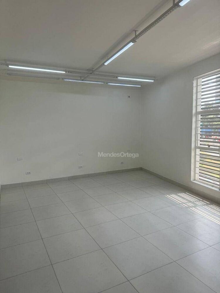 Apartamento para alugar com 1 quarto, 65m² - Foto 2
