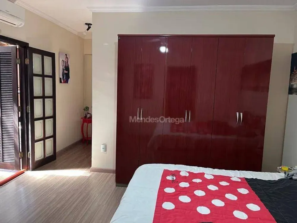 Casa, 3 quartos, 239 m² - Foto 4