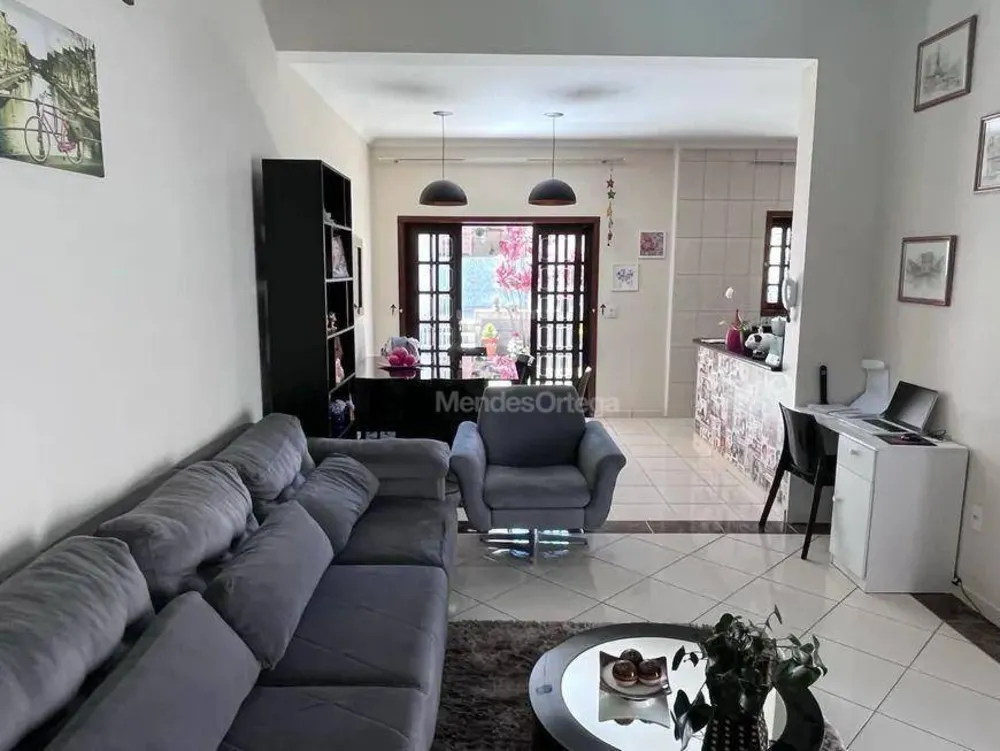 Casa, 3 quartos, 239 m² - Foto 3