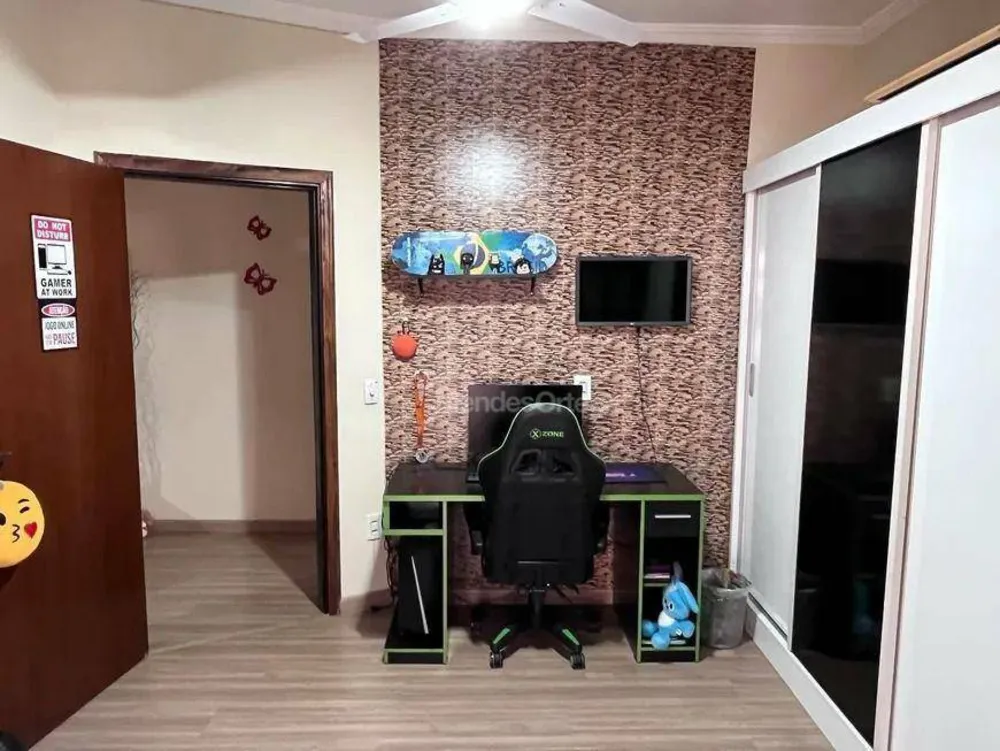 Casa, 3 quartos, 239 m² - Foto 6