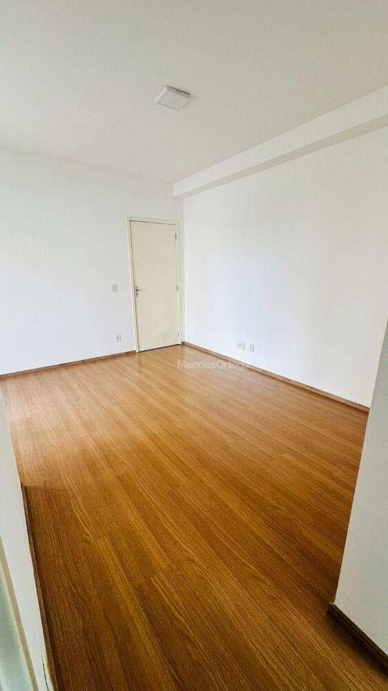 Apartamento à venda com 2 quartos, 57m² - Foto 2