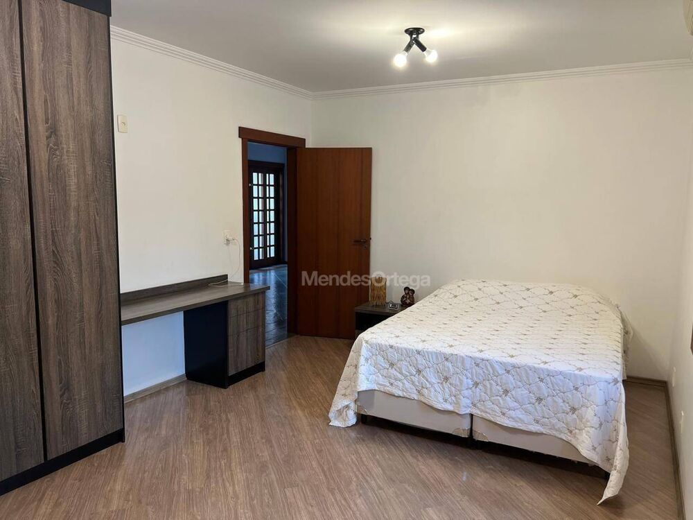 Casa à venda com 3 quartos, 373m² - Foto 7
