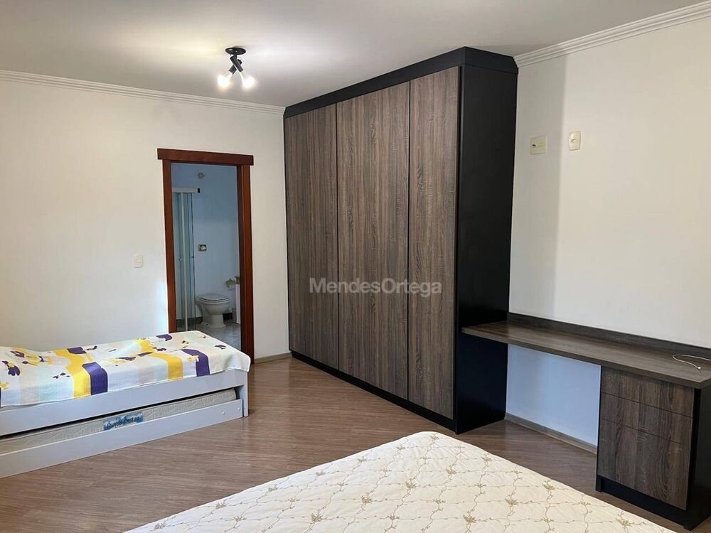 Casa à venda com 3 quartos, 373m² - Foto 6