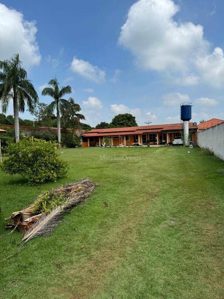 Chácara à venda com 2 quartos, 261m² - Foto 2