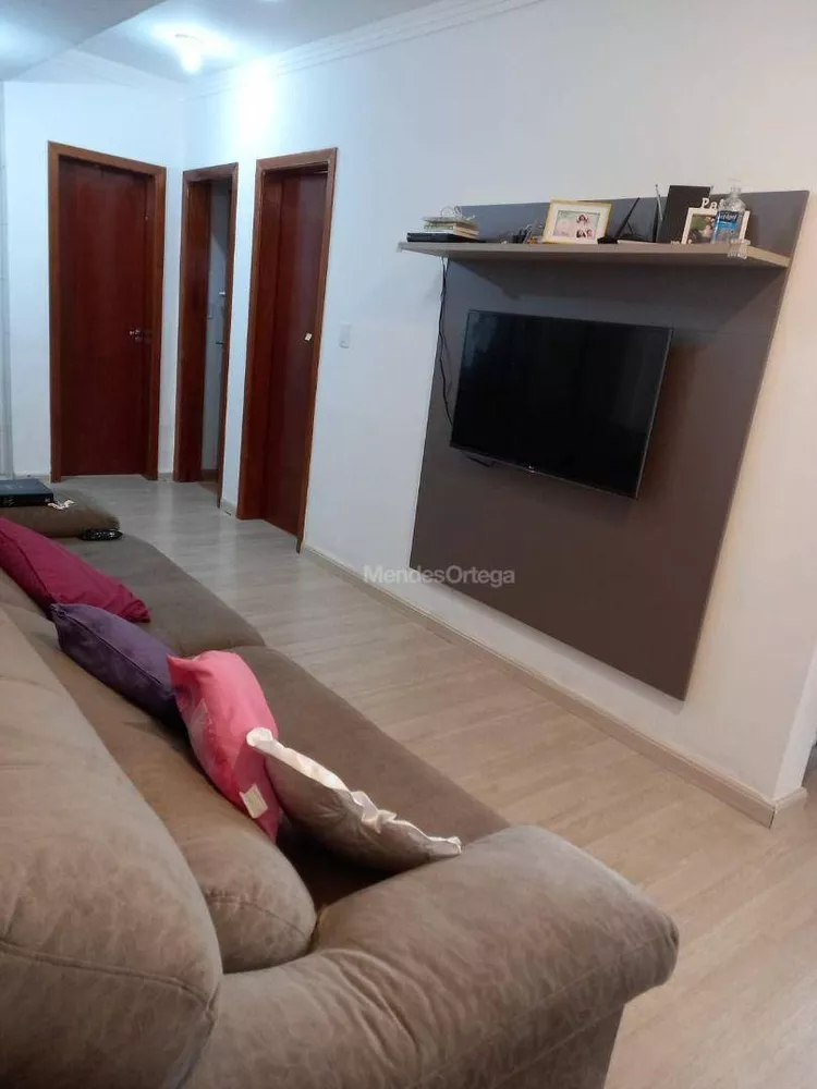 Apartamento à venda com 2 quartos, 70m² - Foto 4