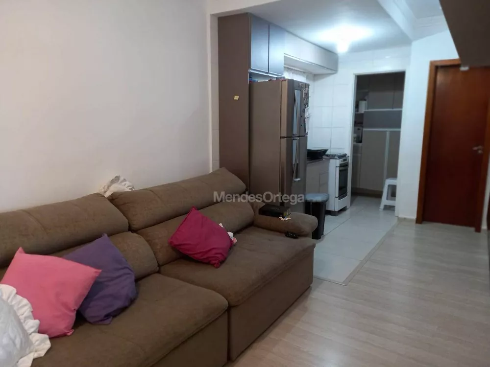 Apartamento à venda com 2 quartos, 70m² - Foto 3