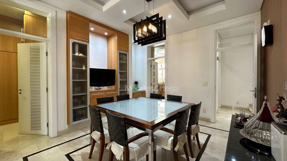 Casa de Condomínio à venda com 4 quartos, 946m² - Foto 2