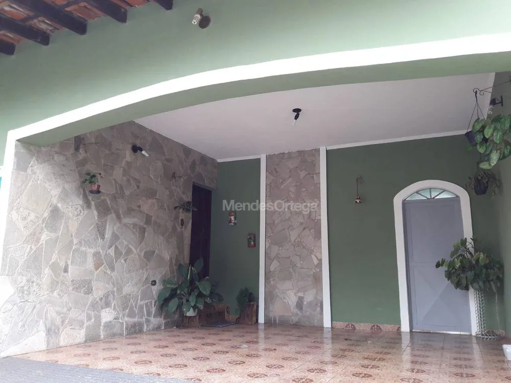Casa, 3 quartos, 240 m² - Foto 2