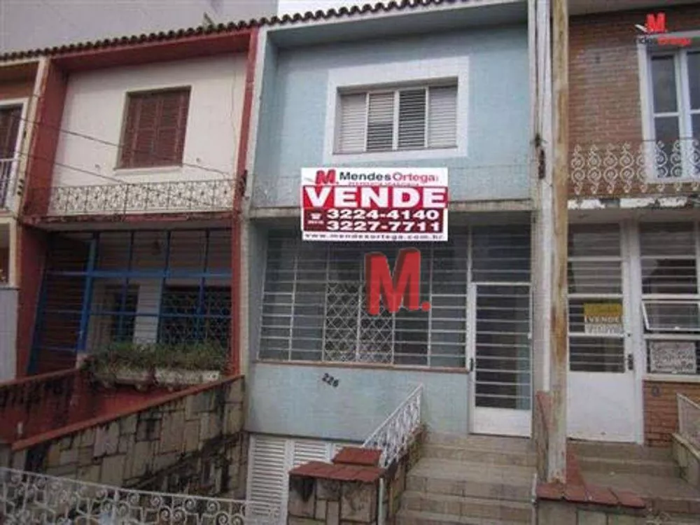 Casa à venda com 3 quartos, 244m² - Foto 2