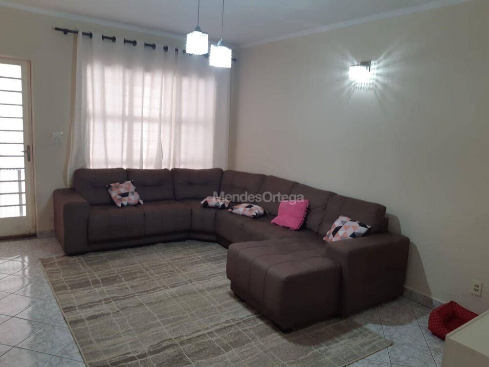 Casa à venda com 3 quartos, 155m² - Foto 2