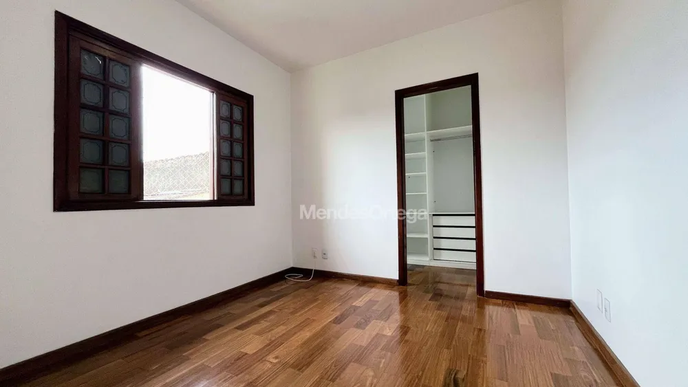 Casa, 3 quartos, 318 m² - Foto 10