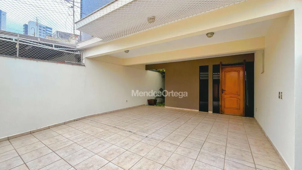 Casa, 3 quartos, 318 m² - Foto 1