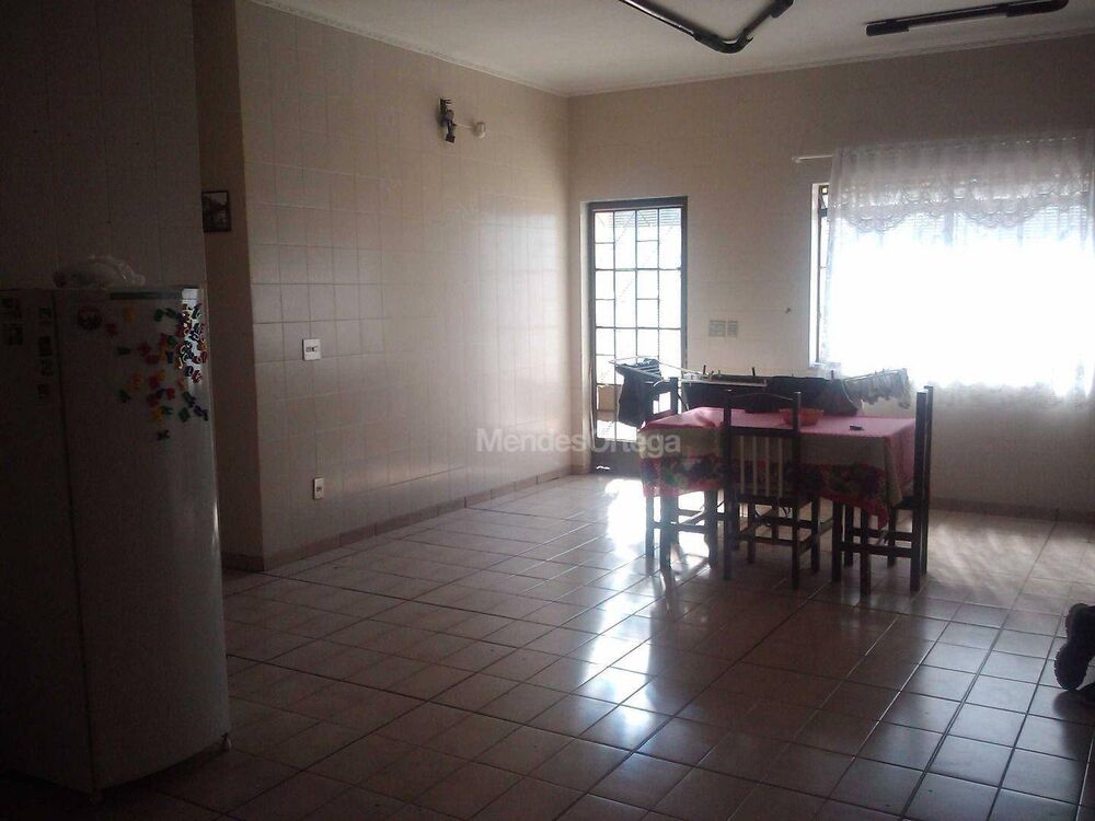 Casa, 2 quartos, 596 m² - Foto 2