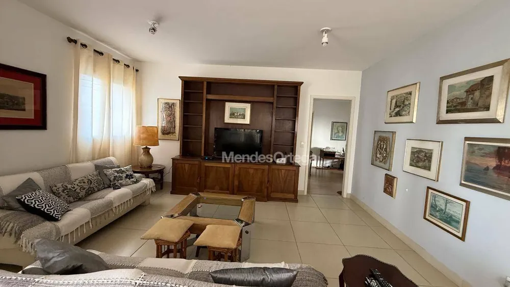 Apartamento, 3 quartos, 232 m² - Foto 1