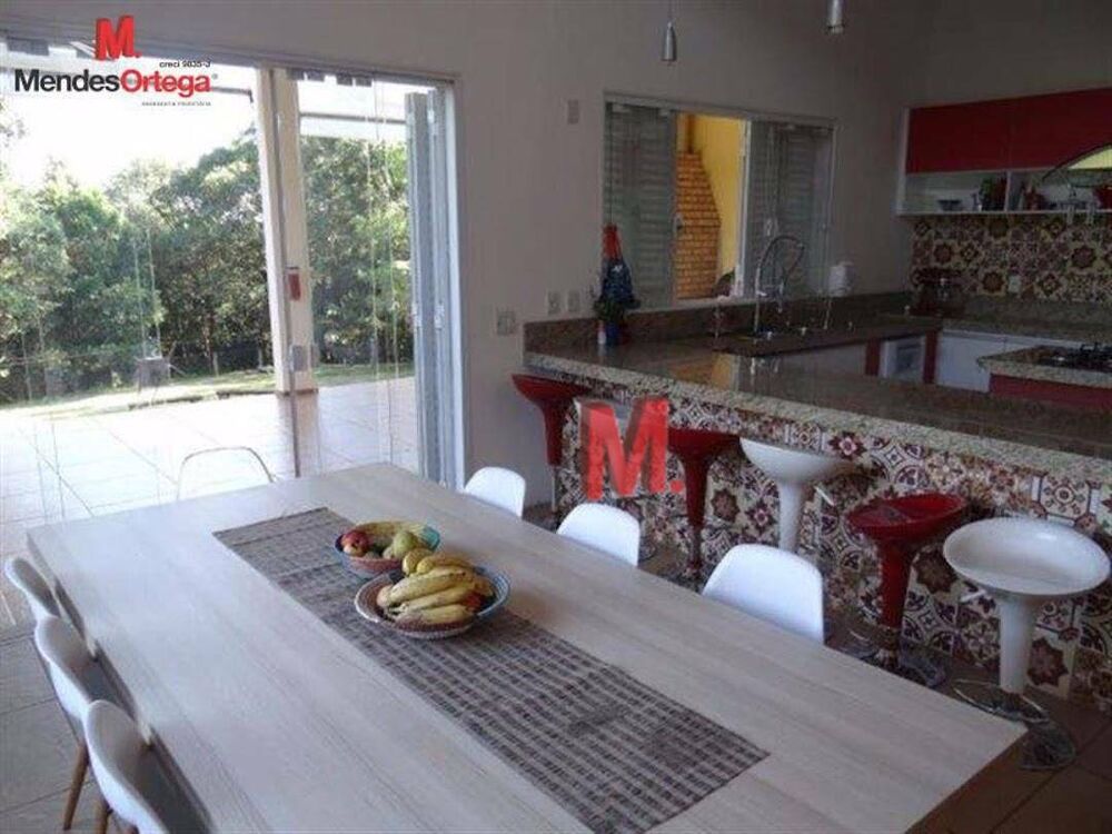 Chácara à venda com 5 quartos, 600m² - Foto 2