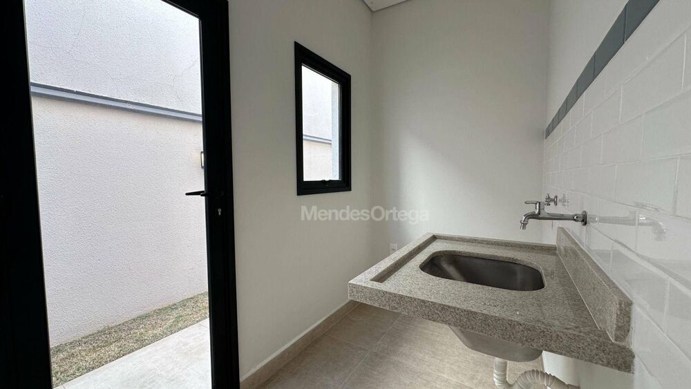 Casa de Condomínio à venda com 3 quartos, 216m² - Foto 3