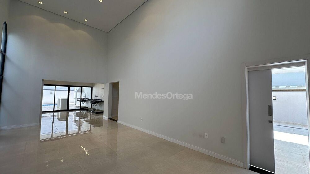 Casa de Condomínio à venda com 3 quartos, 216m² - Foto 1
