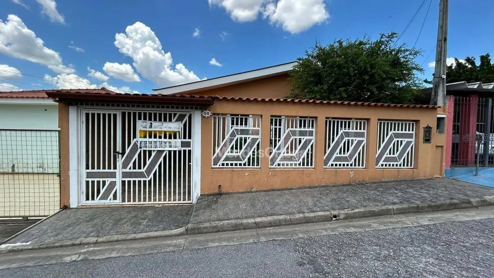 Casa, 4 quartos, 258 m² - Foto 1