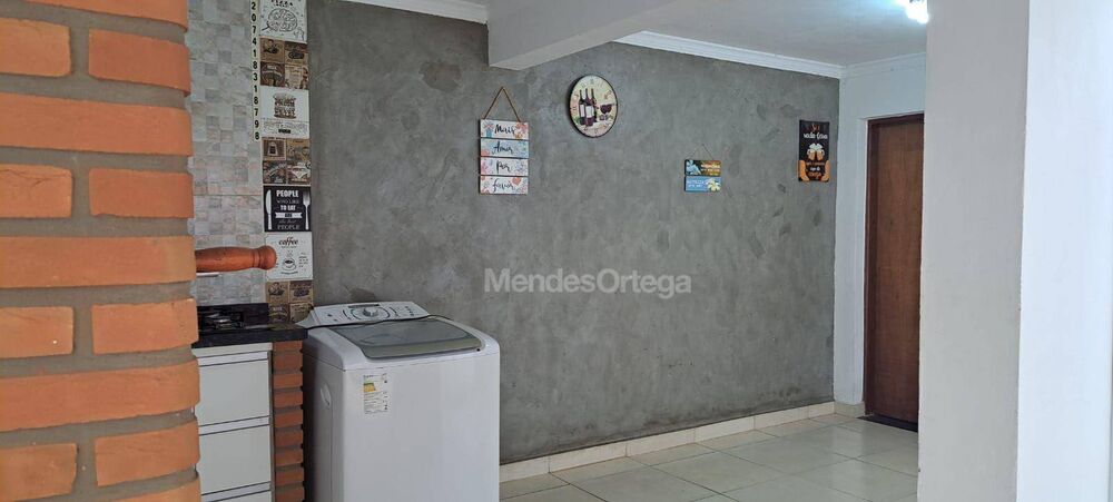 Casa à venda com 3 quartos, 193m² - Foto 4