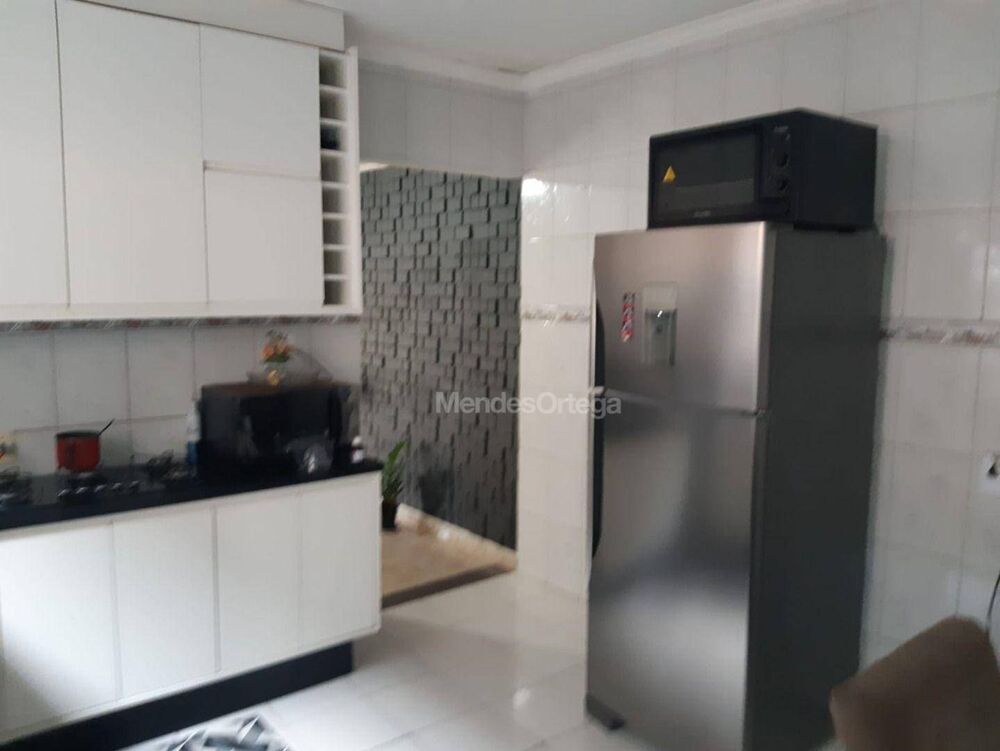 Casa, 3 quartos, 189 m² - Foto 4