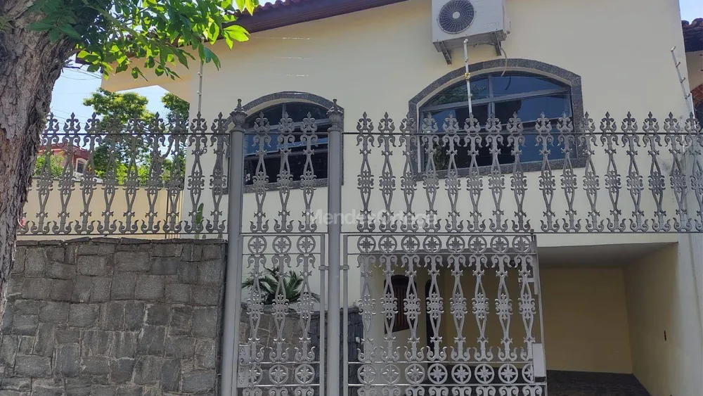 Casa, 3 quartos, 194 m² - Foto 2