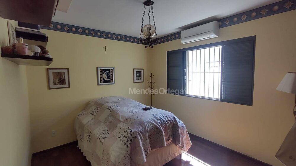 Casa, 3 quartos, 194 m² - Foto 3