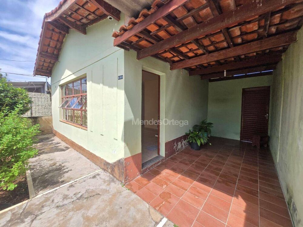 Casa à venda com 2 quartos, 144m² - Foto 4