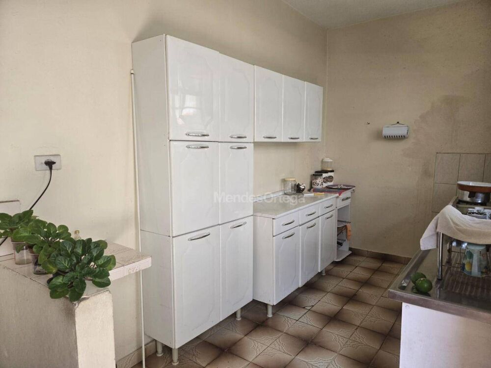 Casa à venda com 2 quartos, 144m² - Foto 2