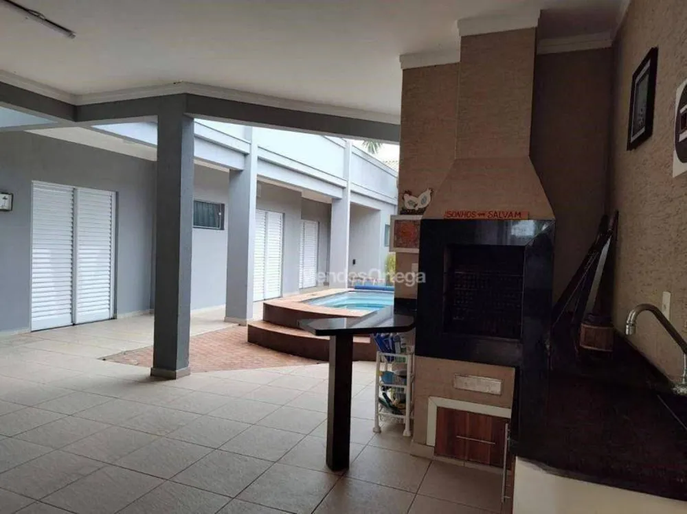 Casa, 3 quartos, 242 m² - Foto 9