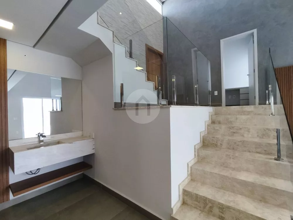 Casa à venda com 3 quartos, 221m² - Foto 7