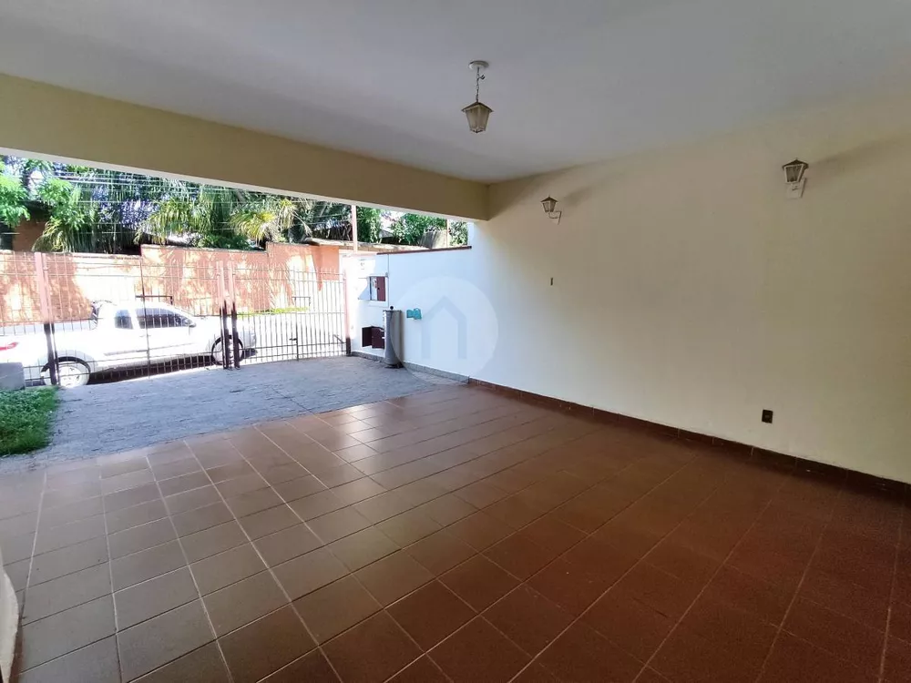 Sobrado à venda com 5 quartos, 338m² - Foto 3