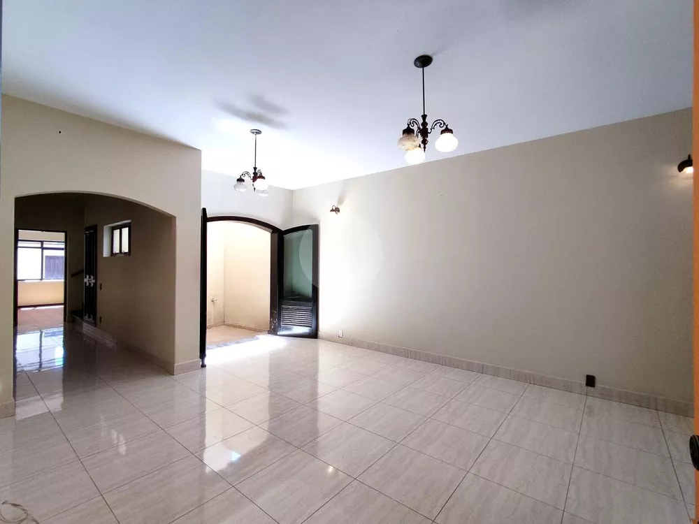 Sobrado à venda com 5 quartos, 338m² - Foto 4