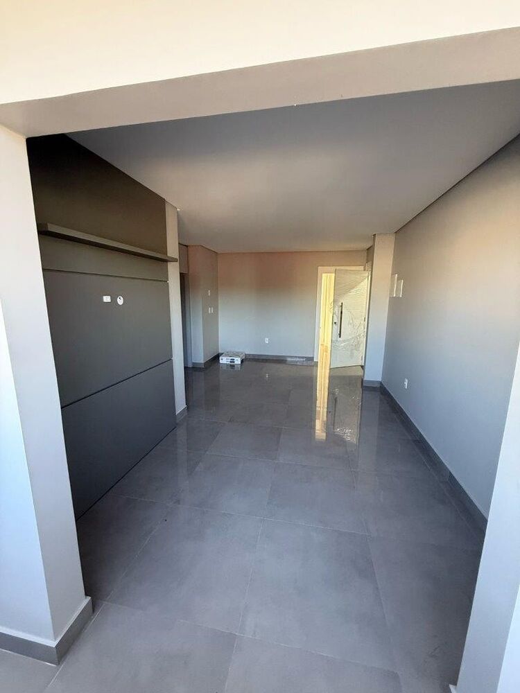 Apartamento para alugar com 2 quartos, 70m² - Foto 2